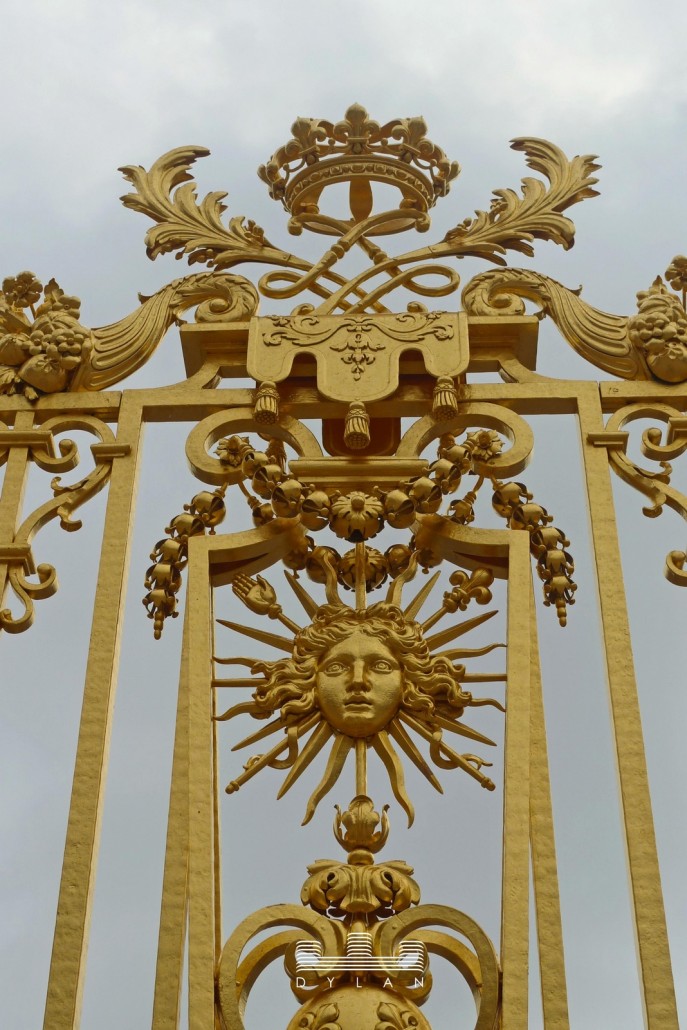 Versailles - gilded gate 2